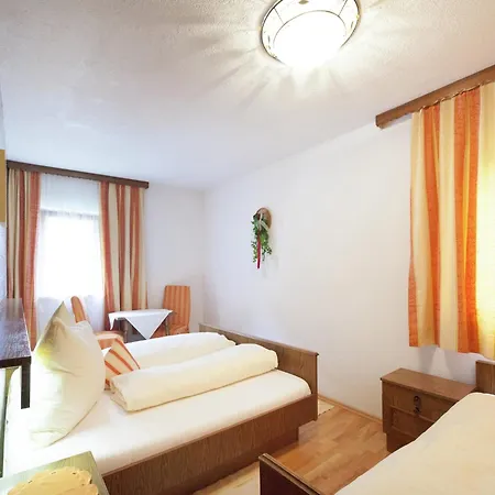 In Near Stablein Lift 아파트